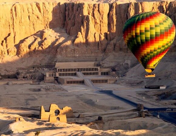 Luxury Sunrise Balloon Rides in Luxor